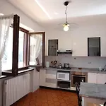 Isa Apartment Castelletto sopra Ticino