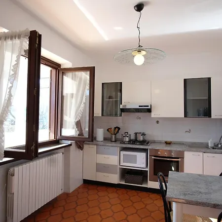 Isa アパート カステッレット・ソプラ・ティチーノ